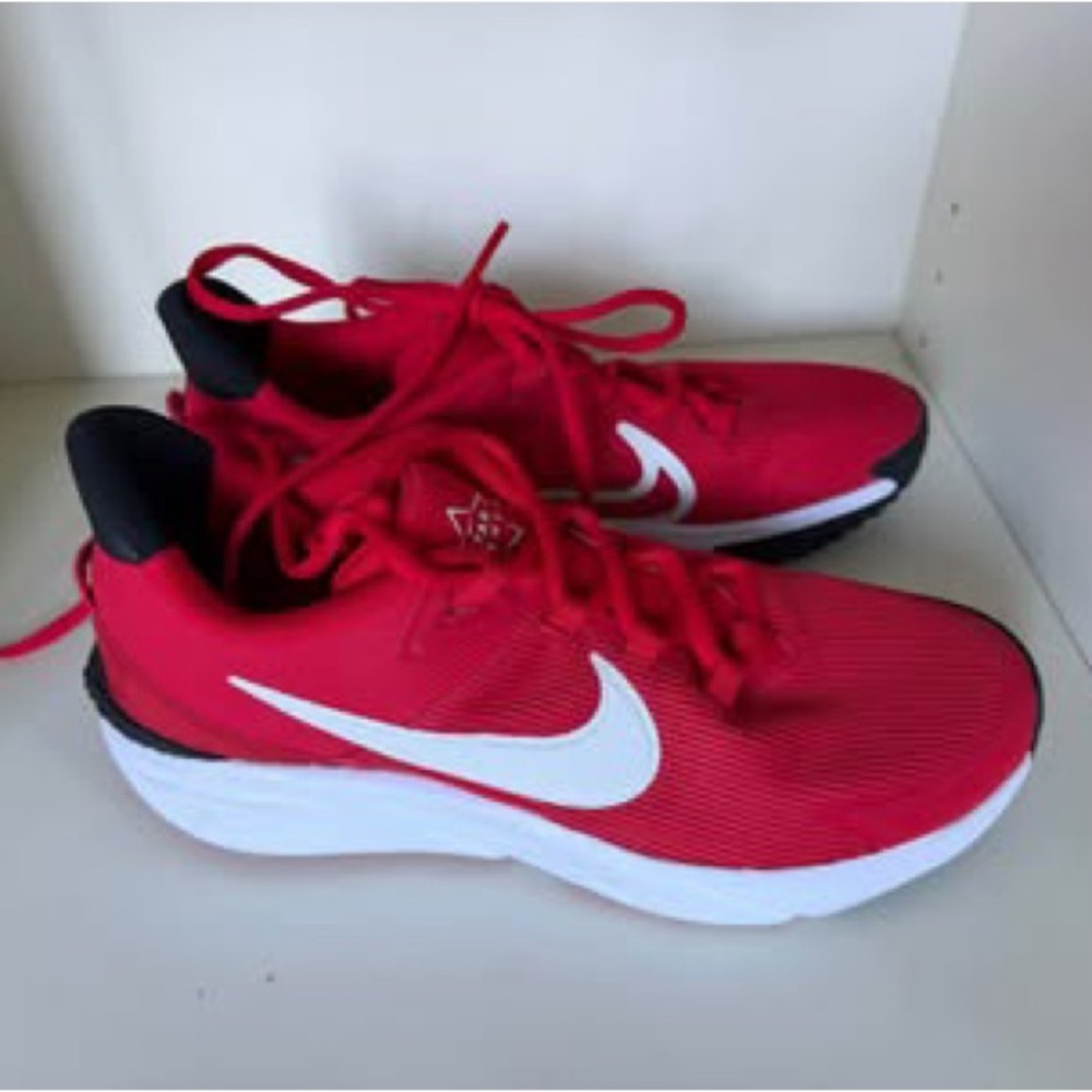 🔥❤️ Nike Star Runner – Size 7 ❤️🔥